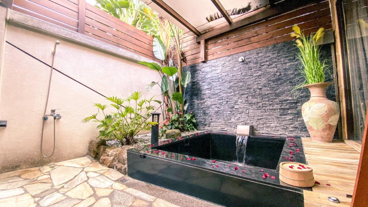 Bed and Breakfast Yage Hotspring House Jiaoxi Exterior foto